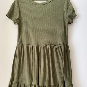 olive green ribbed layered dress. slightly used. good quality.